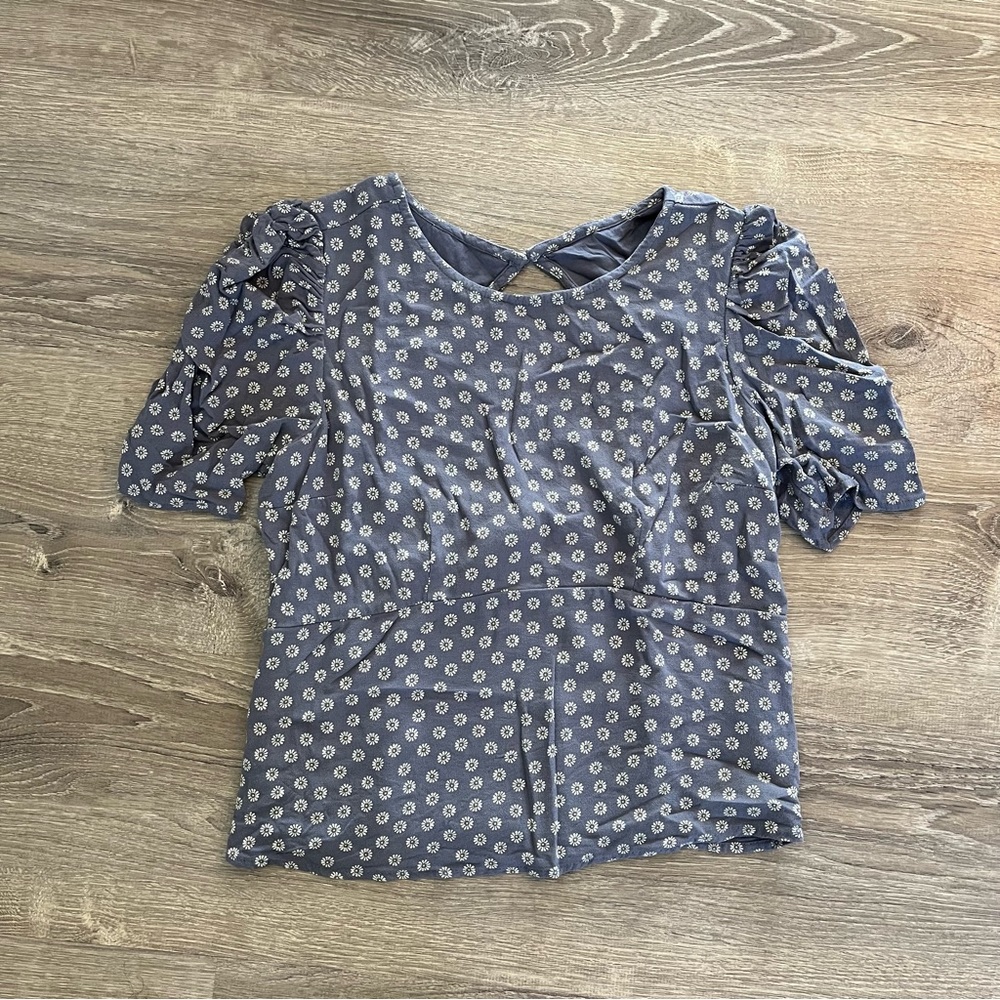 Abercrombie & Fitch floral printed open back blouse blue white women’s large